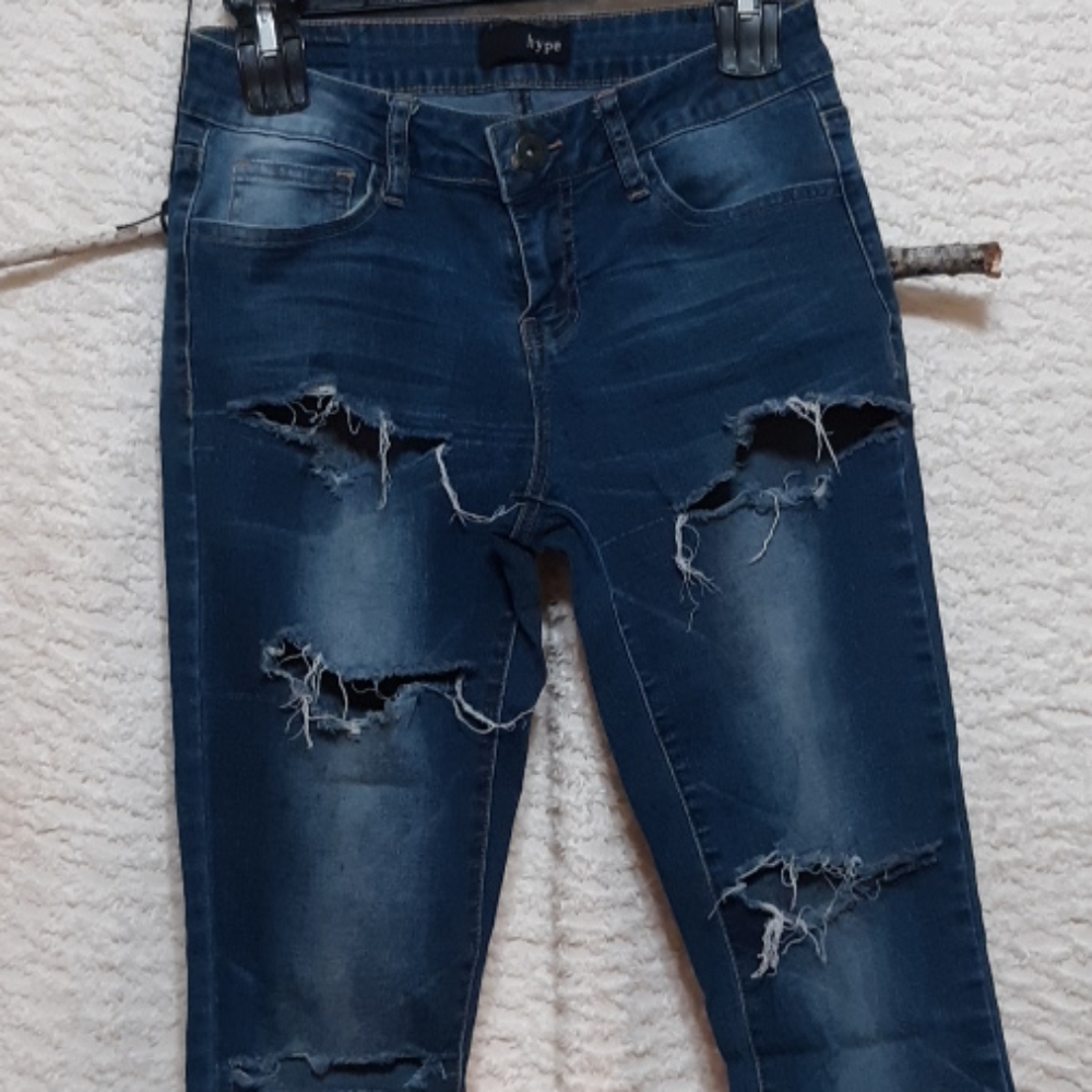 Womens HYPE Jeans sz 7 Low Rise Skinny Ripped Holes Distressed